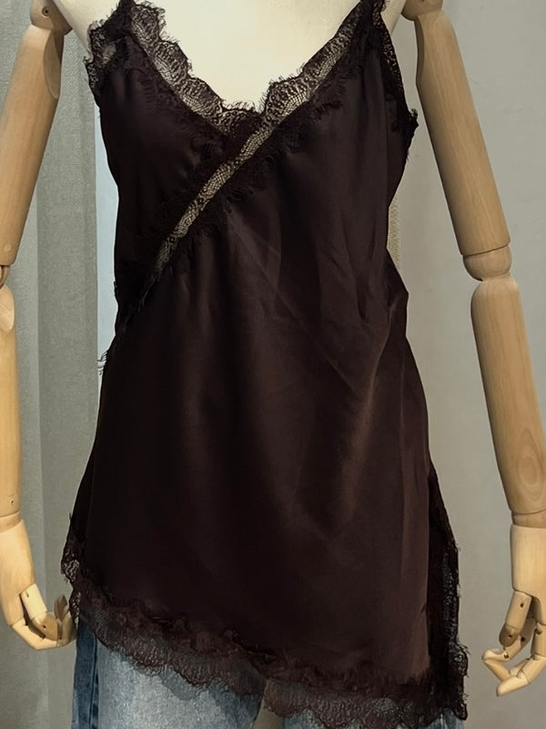 ROBE ASYMÉTRIQUE DENTELLE